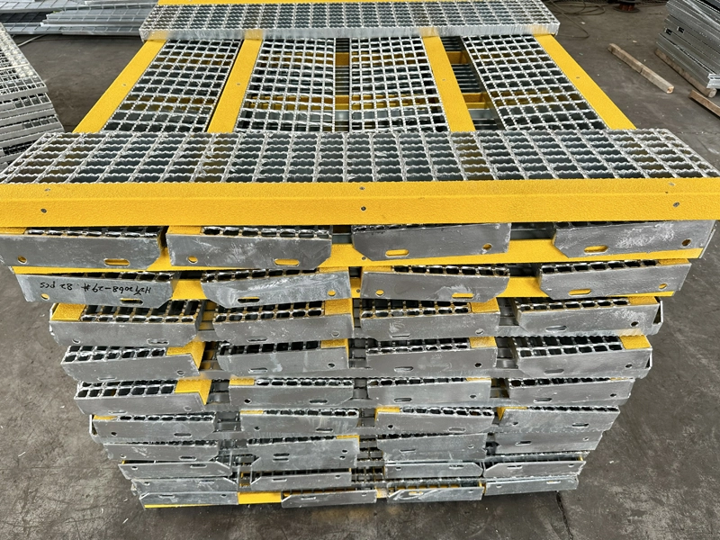 سطح T6 مع حافة FRP